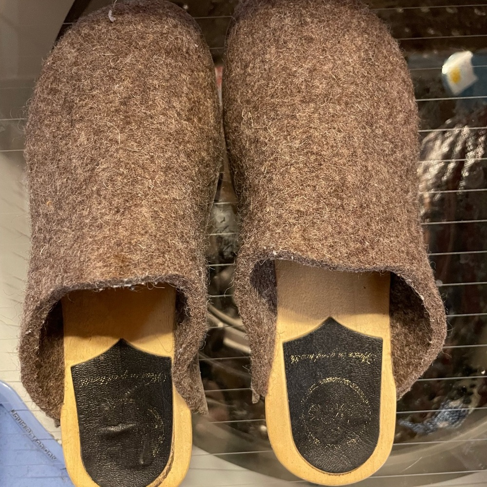 No.6 Countour Felt Clog